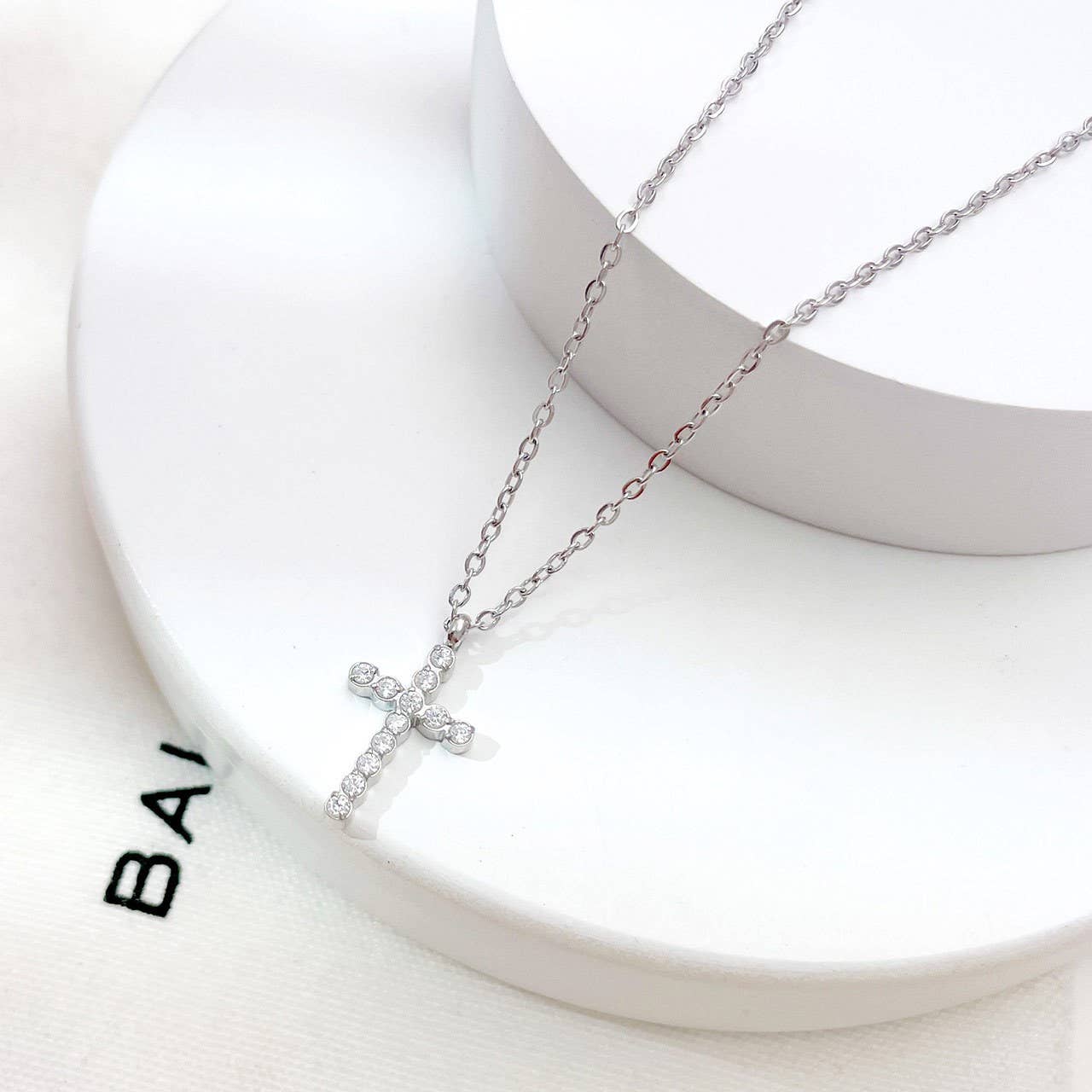 18K STAINLESS STEEL TARNISH FREE CROSS NECKLACE