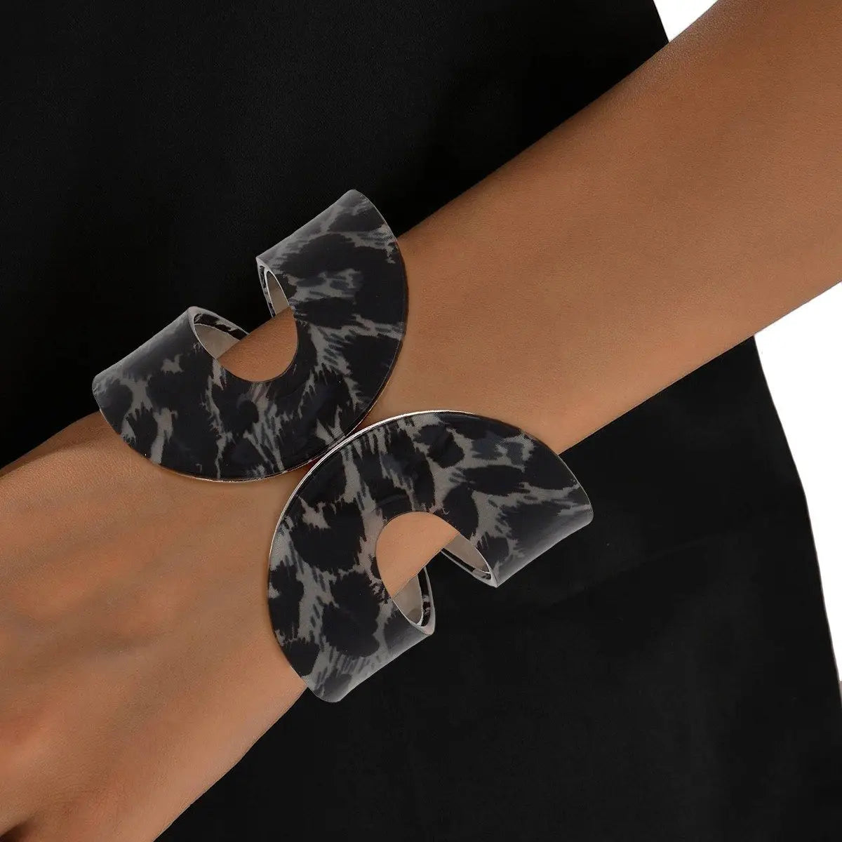 Cuff Wild Tribal Leopard Print Loop Bracelet